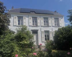 villa gevel wit geschilderd